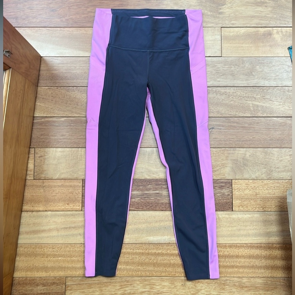 Athleta Yin 7/8 Tight In Powervita legging, Size M